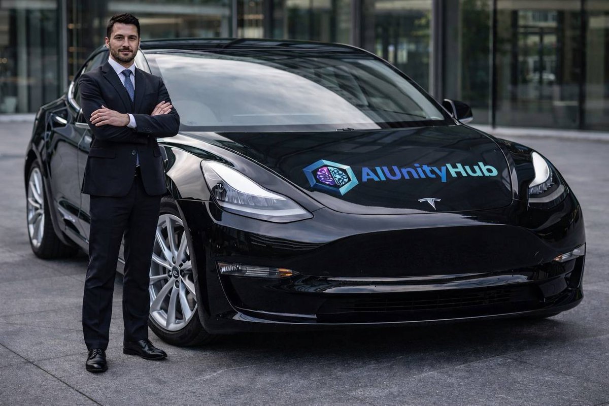 aiunityhub_'s tweet photo. AIUnityHub is not just a platform, it’s a community where teamwork, trust, and technology come together. With the right team and the power of AI, we are building a stronger future — together 🚀🤖

#aiunityhub #CryptoNews #blockchainnews #bitcoins #Web3AI
