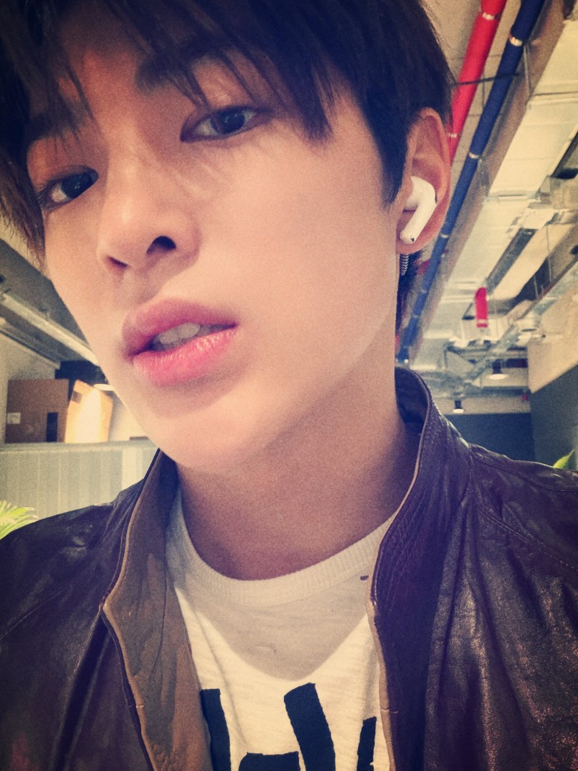 myo3uit's tweet image. 요새 다시 유행하는 2016필터(구라겟지) 건호랑도 너무 잘어울림