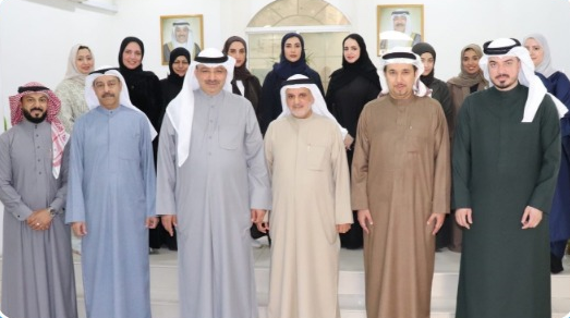 وكيل التعليم العالي يزور المكتب الثقافي في البحرين لبحث سبل تطوير الخدمات الطلابية - ناقش تسهيل الإجراءات الأكاديمية والإدارية بما يضمن استقرار الطلبة الدراسي 