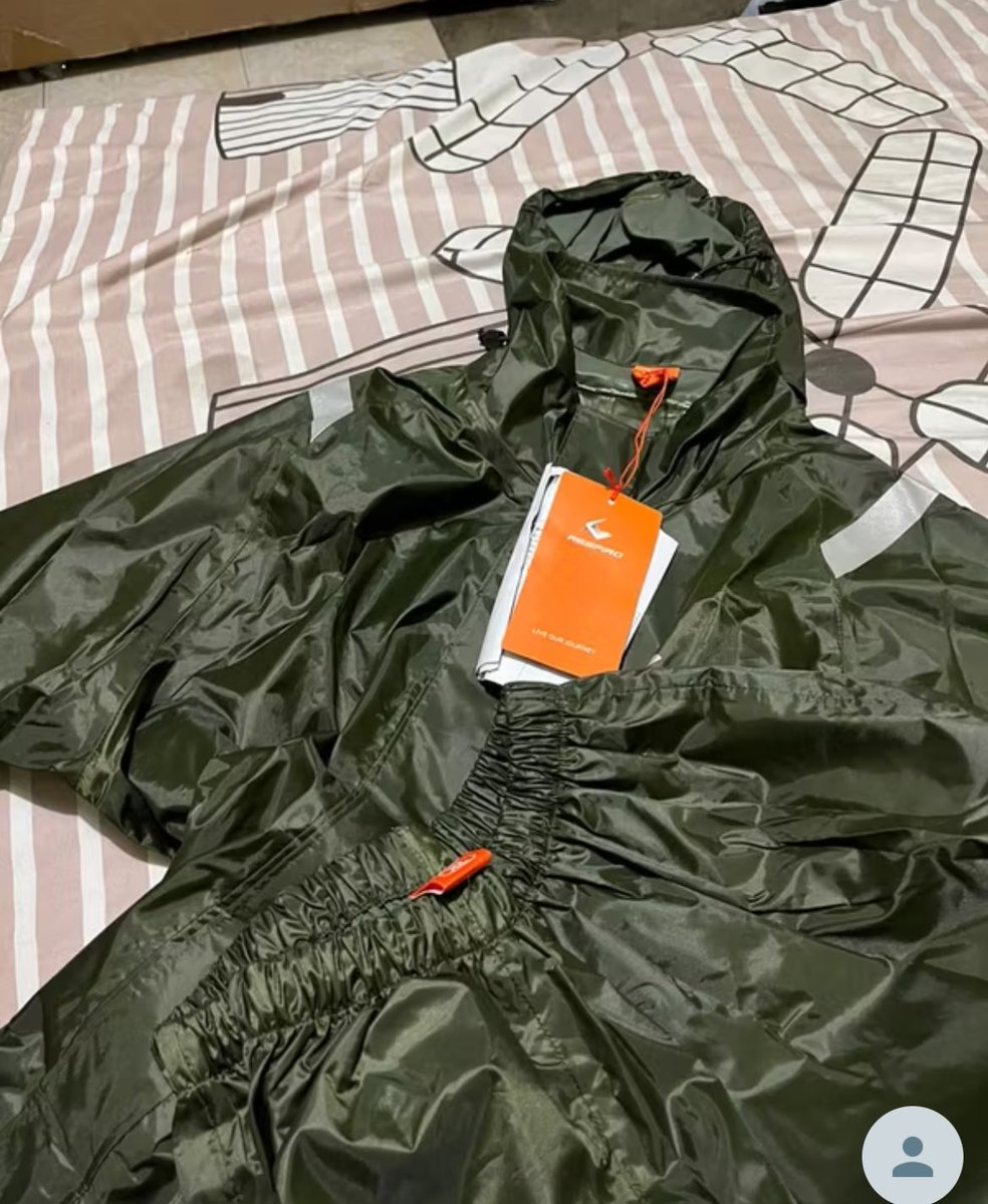 yqounger's tweet image. level tertinggi perlindungan hujan setelan jas hujan anti rembes dan juga pelindung sepatu

1. Respiro
2. ASV
3. Rainsol
4. Tiger Head
5. Elephant
6. Cap Paus
7. Tugas Negara Bos
8. Guyur