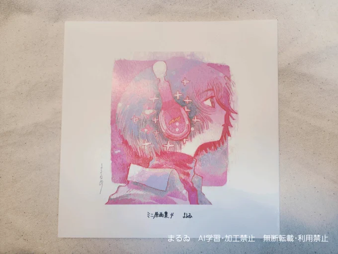 【新刊の詳細】 『ミニ原画集4』 本文74p/フルカラー/148×148mm/¥2,000 フレームレス4人展の作品や、イベント時に制作したもの、描き下ろし作品などを収録しています