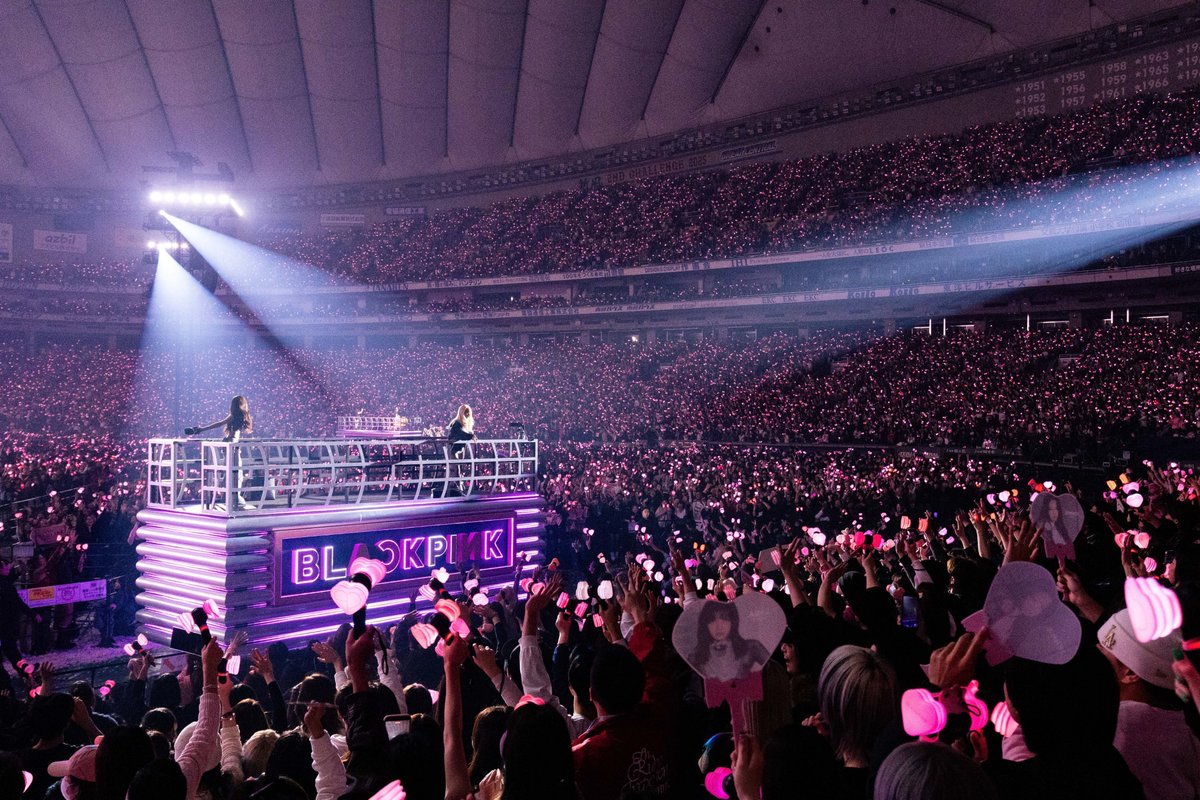 BLACKPINK's Deadline concert in Japan garnered over 165,000 fans with their three-day SOLD OUT shows in Tokyo Dome, OSEN reports.

“Tickets sold out immediately upon release, drawing a total of 165,000 and reaffirming their unrivaled ticket power in Japan.”