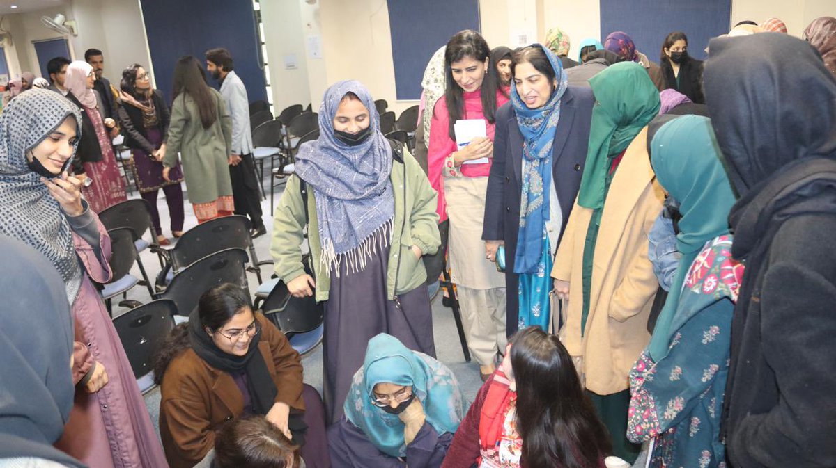 Zile Huma tweet media