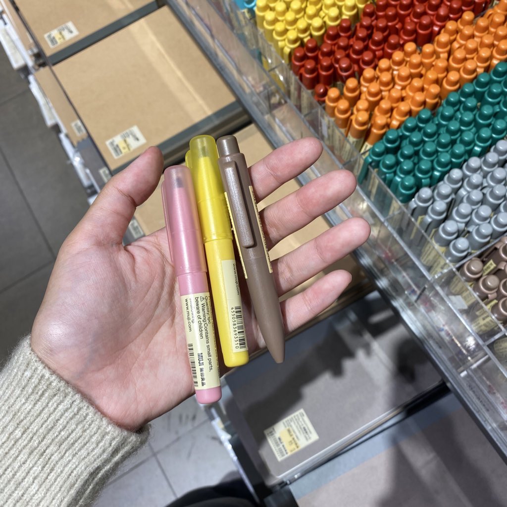 staymatcha's tweet image. 🧏🏻🦮🍄‍🟫