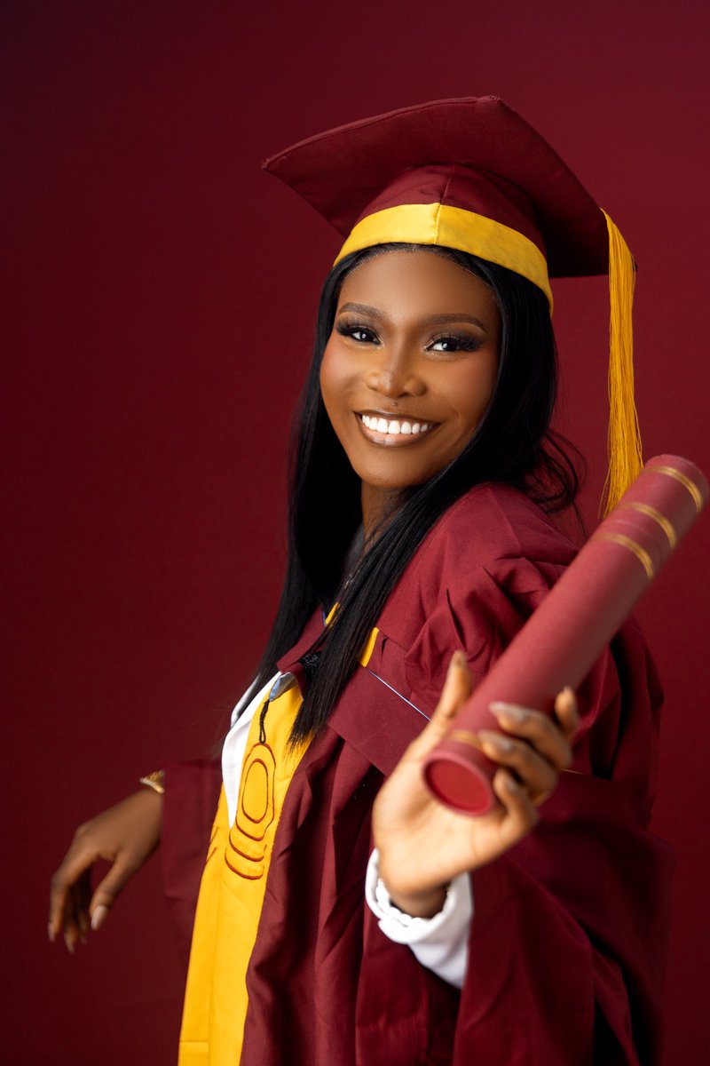 saghaleprecious's tweet image. Latest Graduate!!!!! 

Re-introducing;
OSAGHALE PRECIOUS EBEHITALE
B.Sc. Cell Biology &amp;amp; Genetics (Best graduating student Cell biology and genetics)
University of Lagos
First Class Honours (4.81)🎉🎉

6 years in UNILAG done😍

#unilag #graduate #convocation