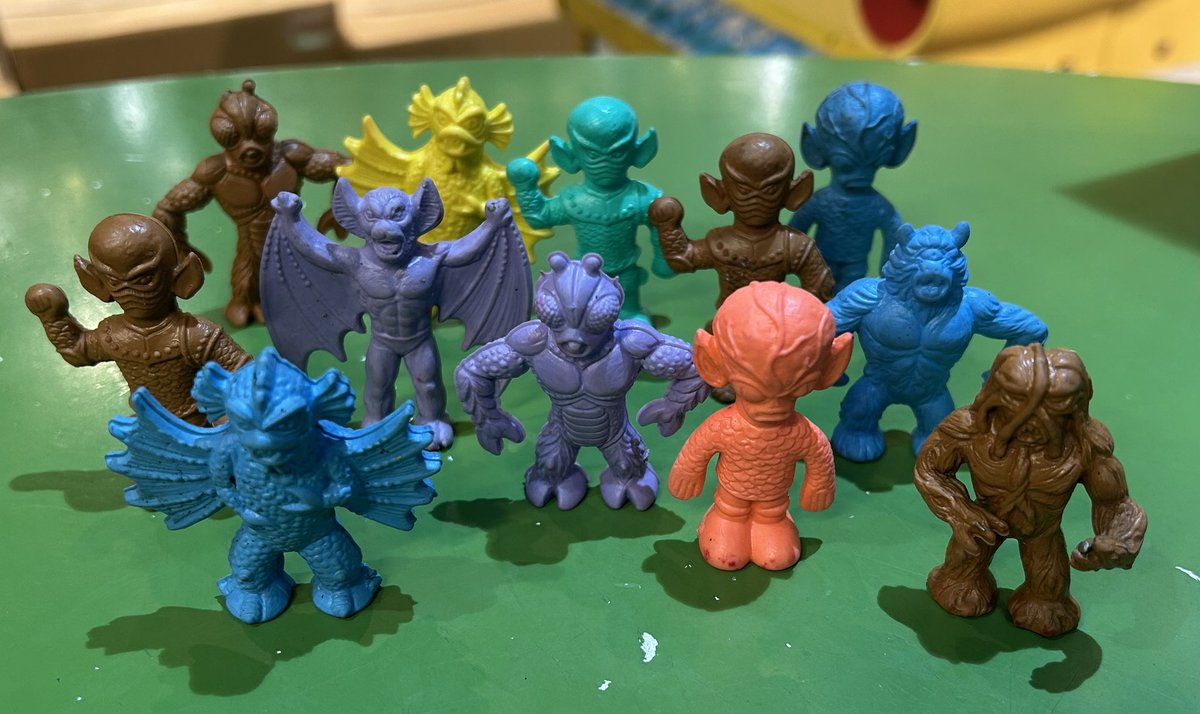 モンスター 宇宙人 消しゴムから夜の塩ビ遊戯始まりで～い