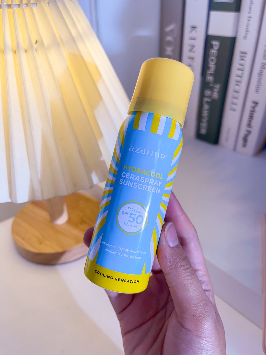 snowputr's tweet image. Sunscreen spray terbaik yang pernah aku temuin 😭🫶
Spray-nya super ringan, nggak ganggu makeup sama sekali, dan harganya pun bikin happy… 100 ribuan dapet 3!

Beneran jadi penyelamat buat reapply siang-siang tanpa ribet 😆✨