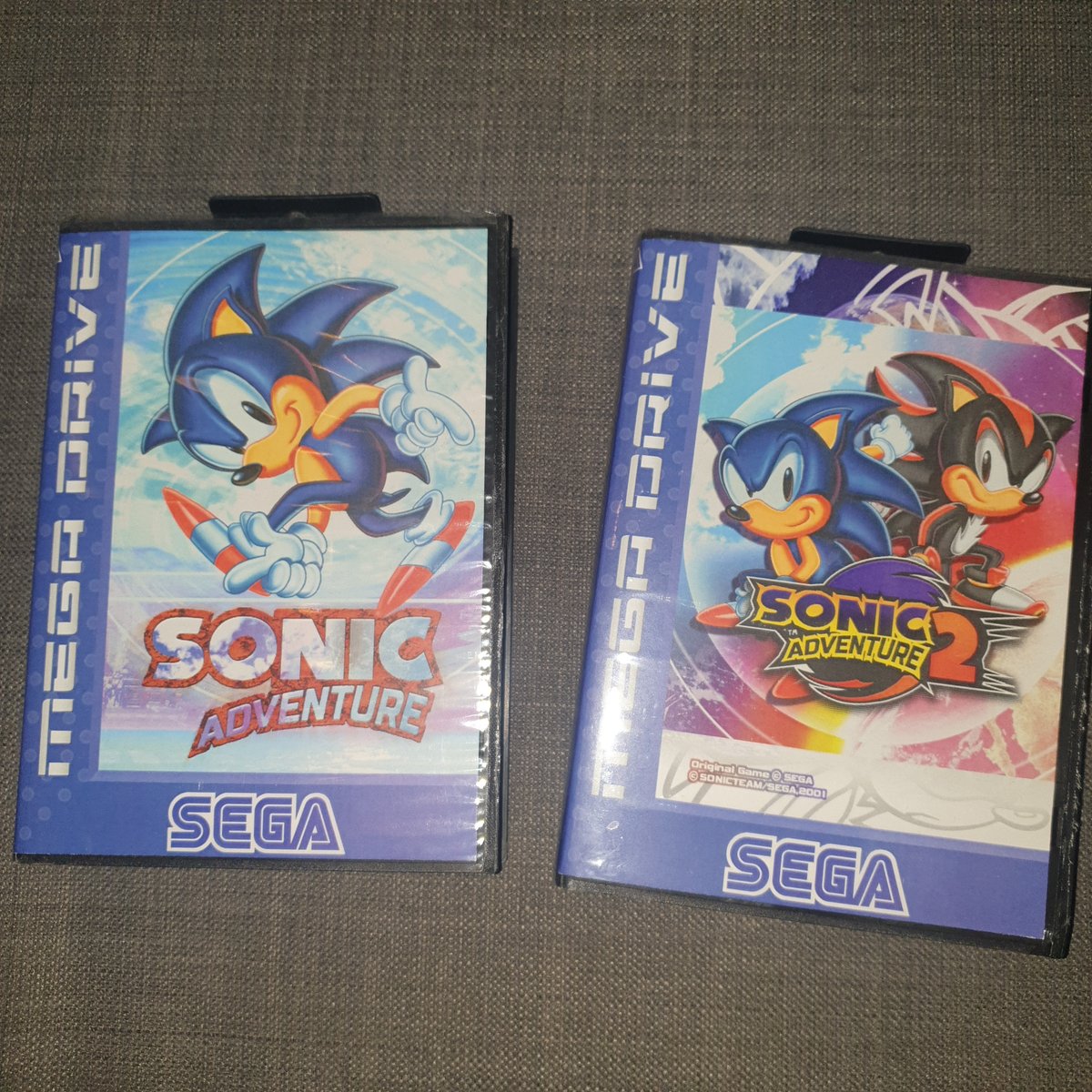Eyzmaster's tweet photo. Custom mockup covers by me: Mega Drive, Saturn, Dreamcast editions that never existed.
Alternate reality games
One of my favorite little side projects: designing covers for games that never existed 🎮
#sonic #retrogaming #fakedesign #sega #eyz https://t.co/GsSkFywC1D