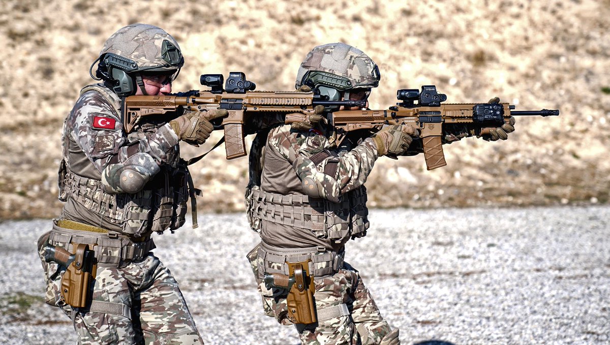 Suriye sınırında Türk bayrağına el uzatan alçaklara karşı, bayrağın direğine dokunana derhal "VUR" emri verilmelidir!