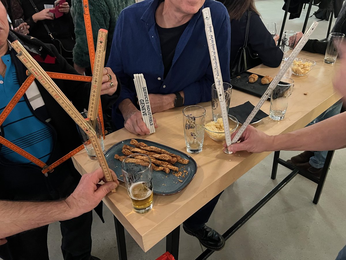 JeuxCooperatifs's tweet image. Merci au @theatredevidy pour sa confiance 👀
Défis coopératifs, malle à malices, matériel recyclé, créativité et convivialité étaient au rendez-vous lors de la soirée du personnel 🤝✨
 jeux-cooperatifs.ch/animations-fes…
#jeuxcooperatifs #intelligencecollective #evenementiel #creativite