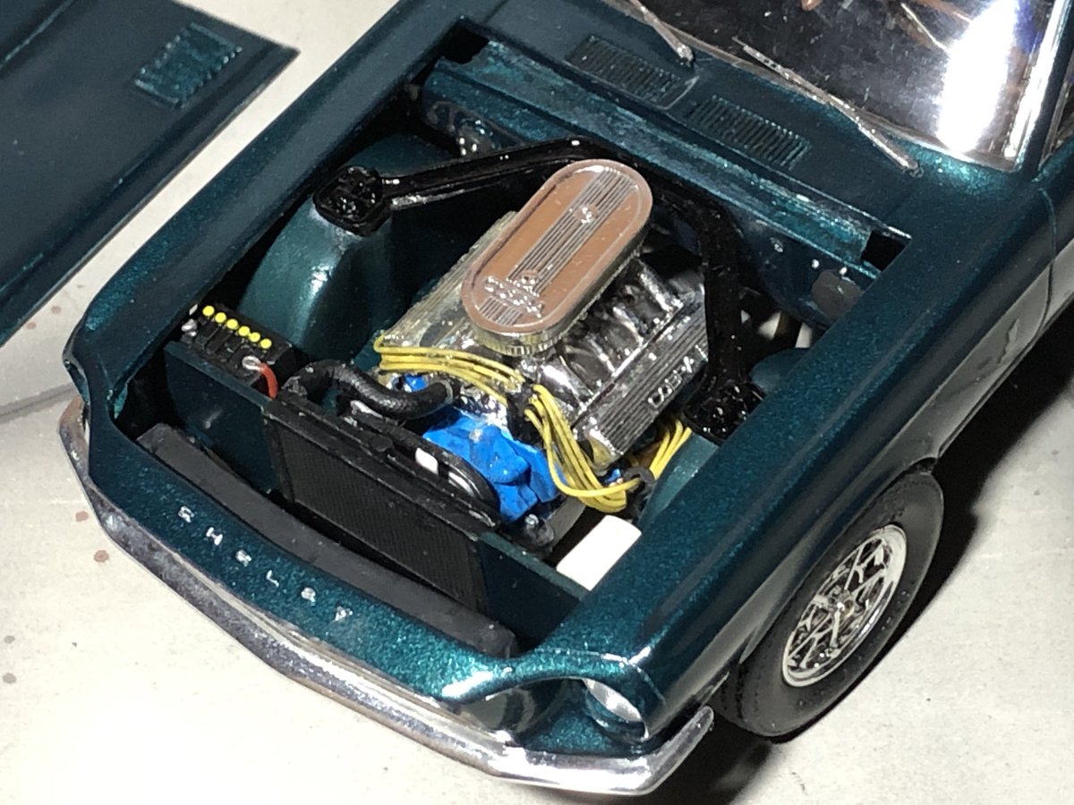 urasan95844840's tweet image. #3年前の今頃完成したプラモデルを晒す見た人も晒す
AMT1/25シェルビーコブラGT500KR
ボンネット紛失の完成品をレストア。ボンネットはプラ板でスクラッチして、ボディを実車用ソフト99スプレーで塗装。ヘッドライトはバルケッタの別売りに。ワイパーもエッチングに。
 #AMT 
 #コブラ