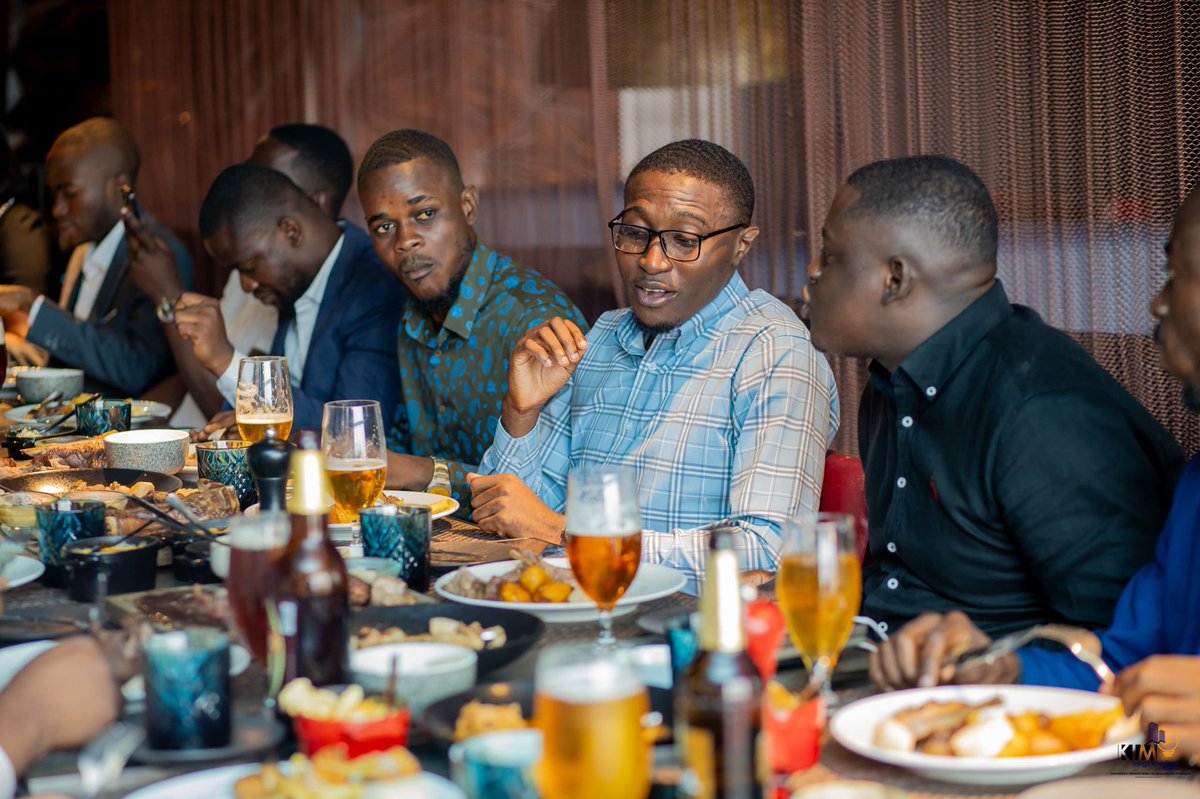 engineering_kim's tweet image. C’est autour d’un dîner que l’équipe Kim Engineering s’est réunie pour poser les bases solides de notre projection annuelle.
Un moment de partage, de réflexion et de communion qui marque le point de départ d’une année placée sous le signe de la collaboration et de l’innovation.