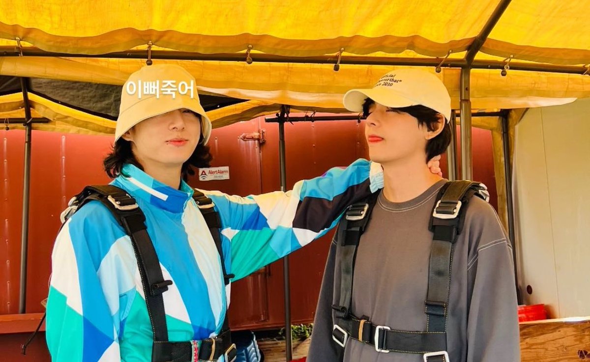 tichivi's tweet image. when you are in competition of who loves taehyung the most and your opponent is jeon jungkook