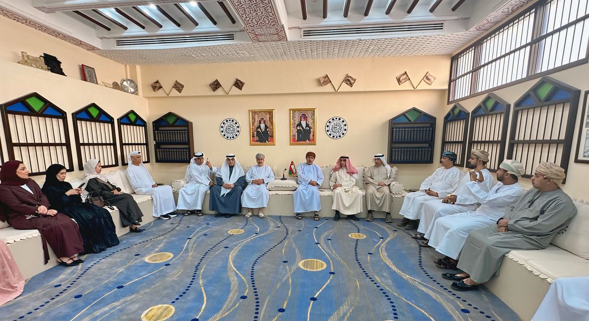 SL5SL's tweet image. في أولى محطات زيارتنا إلى سلطنة #عُمان تشرفتُ برفقة زملائي ضيوف الملتقى الصحفي الاقتصادي، ممثلي اتحادات الصحفيين الخليجيين، بزيارة غرفة تجارة وصناعة عُمان، حيث كان في استقبالنا الشيخ راشد بن عامر المصلحي، النائب الأول لرئيس مجلس إدارة الغرفة، وخلال اللقاء، لمسنا عمق التجربة…