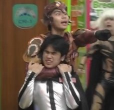 _salimisim's tweet image. me kasi nasa kabilang kanto ang ibang miggies.... 

TUESlayer MIGUEL