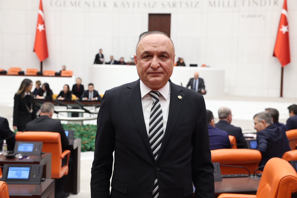 🛑Toplumsal adalet için kademe sistemi sadece bir talep değil, bir zorunluluktur.  Kademe, sosyal barış için atılması gereken önemli bir adımdır!"

🛑 Yıllarca prim ödemiş insanları, hak ettikleri emeklilikten mahrum bırakmak adil değil.

🛑 Anayasal olarak emeklilik için