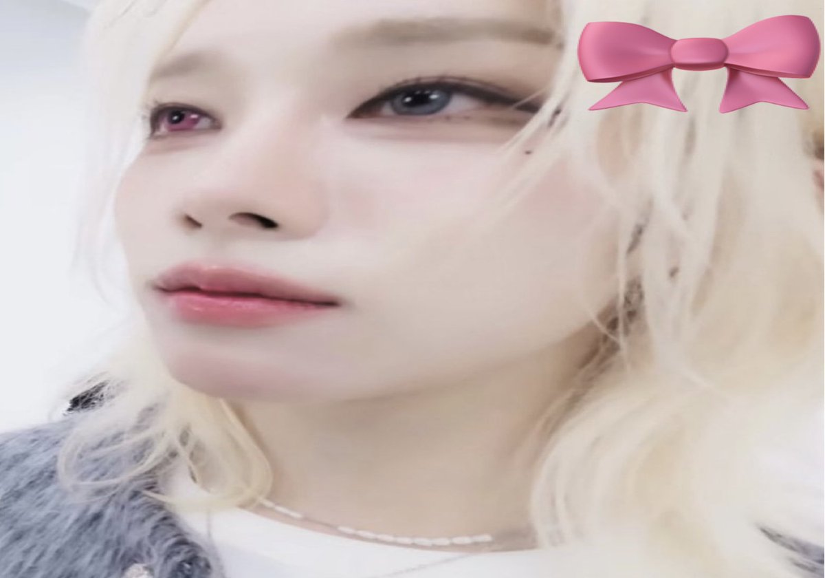 emi🐰 (@itsoneoflove) on Twitter photo 