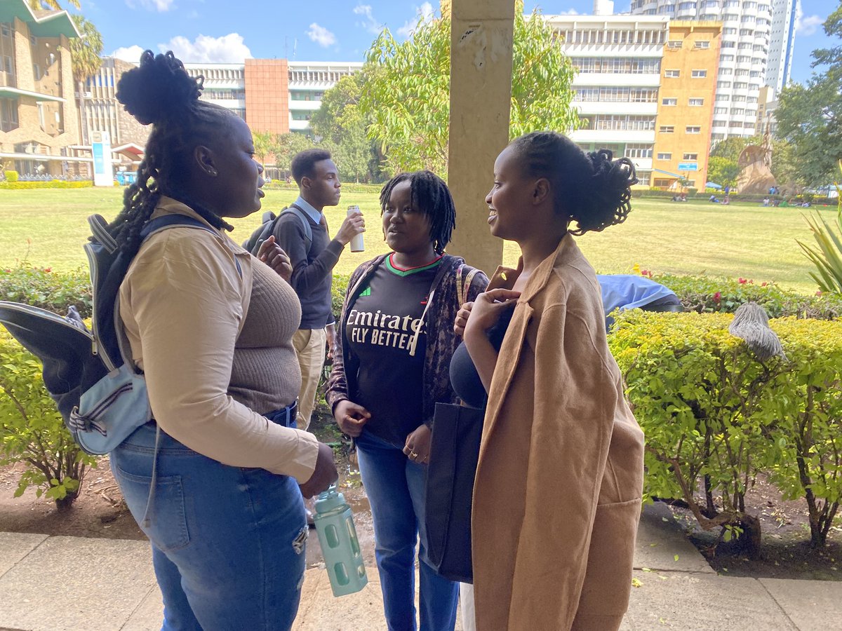 TravisMatinaM's tweet photo. Talking and vibing with friends after class ,walking around the school compound and enjoying nature are some of the activities we do to bring us wellness #studentwellness #Uonbi #WeareUoN #ComradeWellness #MentalHealthAwareness https://t.co/ukgLP9A96m