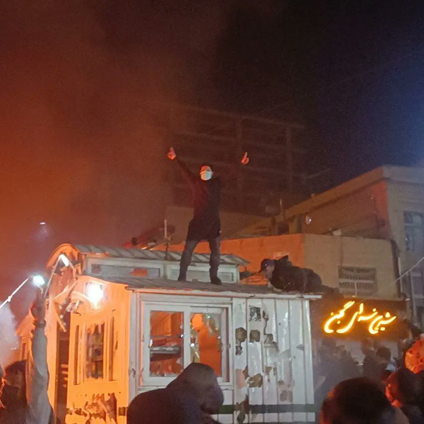 MarianoGiustino's tweet image. Ecco la mia corrispondenza di questa mattina 20 gennaio 2026 , in onda su @RadioRadicale:
#Iran, crudeli torture del regime contro minori manifestanti violentati sessualmente durante il trasporto nelle prigioni del paese, tra questi anche minori. Usate sostanze chimiche velenose…