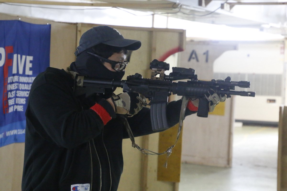 isfzerobase's tweet image. 早いことに1月も後半に入りましたね🤨
いよいよ今週末はスナイパーコンペティション🎯とハンドガンオンリー🔫
スナイパーは前回よりも参加者が増えてます👀
更に難しいステージも登場する予定…

1階エリアではハンドガン戦もやりますよ‼️
まだ今年サバゲーできていない方は是非ご予約を🙌

📷1月12日