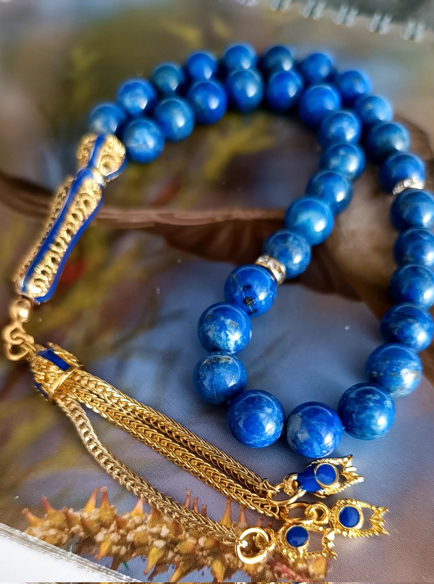 ✨ Bu tesbihler sadece bir aksesuar değil,Her bir tanesi elde dizildi, doğanın ham enerjisini taşıyor
Bazıları stresli bir anında sakinleşmek için, bazıları ise özel bir anı hatırlamak için seçiyor
🛍️ DM’den yazabilirsin.
#ElYapımı #DoğalTaş #Tesbih #WilliamEst