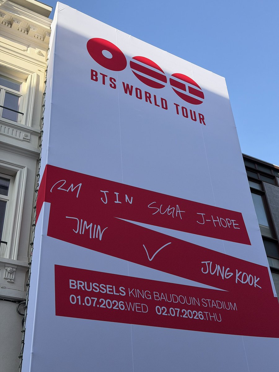 thvchapters's tweet image. bts tour billboard in brussels ❤️