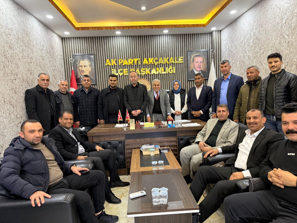 AkAkcakaleparti's tweet photo. İlçe Başkanımız @isasabuncuu Başkanlığında, İlçe Koordinatörümüz @buyukfirat63, Gençlik Kolları Başkanımız @Huseyinbertan63 , Kadın Kolları Başkanımız @Merallmurat ve Yönetim Kurulu Üyelerimizin katılımıyla;

Haftalık Olağan Yönetim Kurulu Toplantımızı gerçekleştirdik.

 Toplantımızda;
- Teşkilat çalışmalarını konuştuk.
- Saha faaliyetlerini değerlendirdik.
- Yapılacak çalışmaları istişare ettik.
- Ulusal ve yerel gündemi değerlendirdik.
- Hemşehrilerimizin sorun ve taleplerini konuştuk.

Akçakale’mize hizmet yolunda birlik ve beraberlik içinde çalışmalarımıza kararlılıkla devam ediyoruz. 

#AKAkçakale #AKParti #İsaSabuncu

@RTErdogan @abuyukgumus @acarfaruka @mustafaelitas @efkanala @farukaytek @hakanaksu058 @milhamigunbegi @HikmetBasak_63 @mustafaelitas @efkanala @bybekirbozdag @Akparti