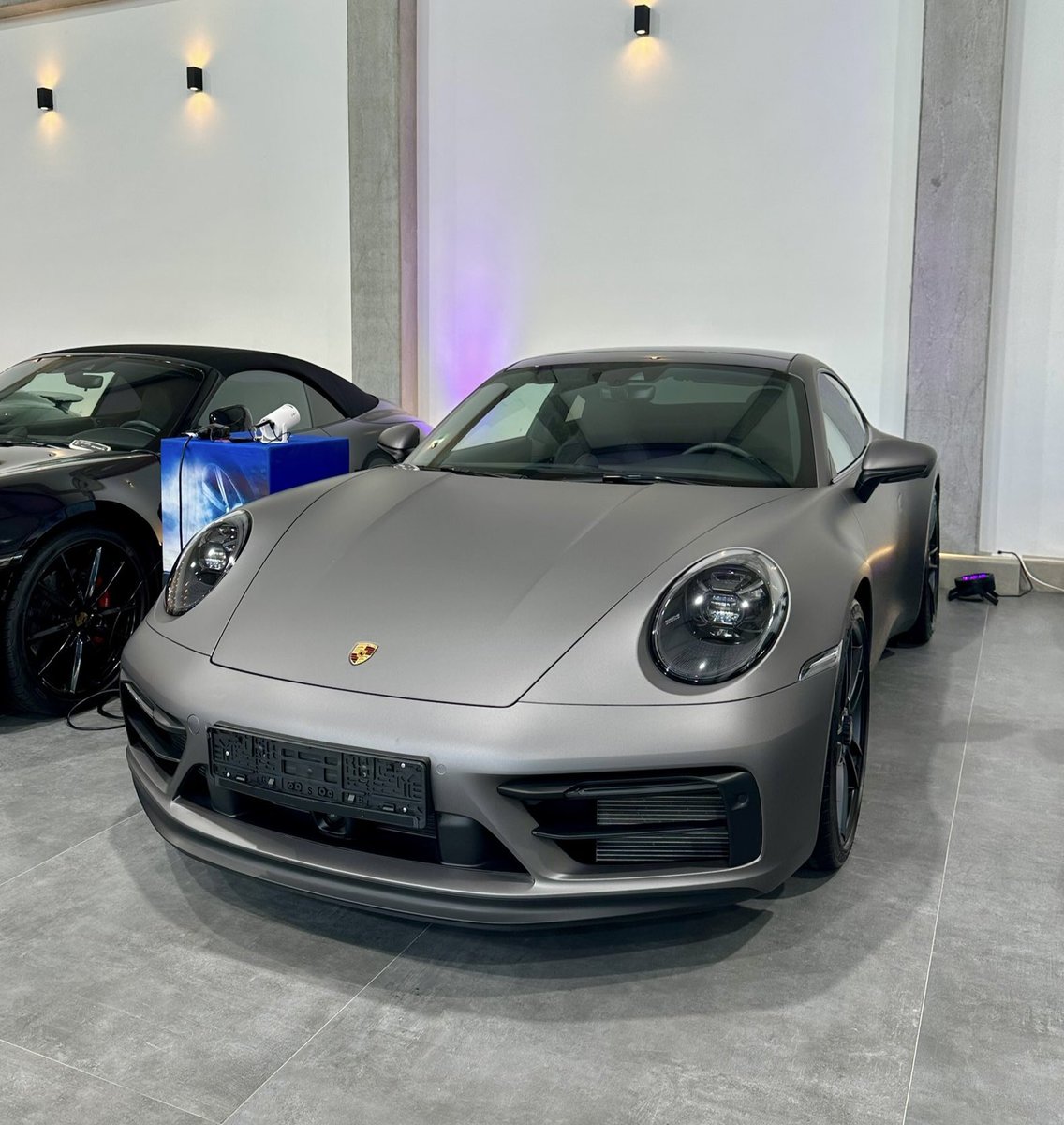 TimyTuff's tweet image. Still feels like I’m dreaming but this just happened. I used the @AviciMoney offramp (iban sepa) in my Avici app to purchase a $160K! car in Germany. Instant settlement, €1 fee and current rate EUR/USD. Not sponsered just genuinely great product!
Welcome AviciPorsche 🏦