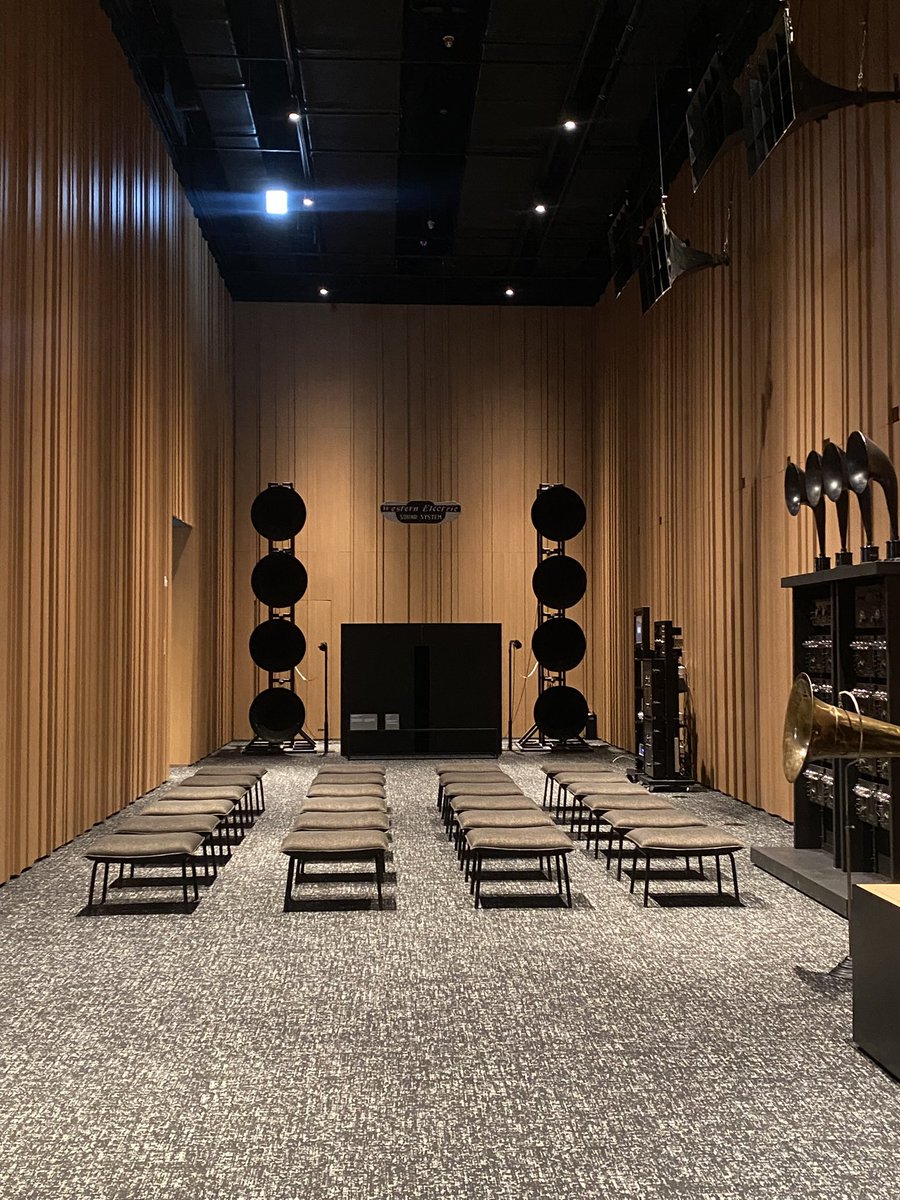 juliesoonee's tweet image. 진짜 최고의 경험
music is my life인간이라면 꼭 가보시길