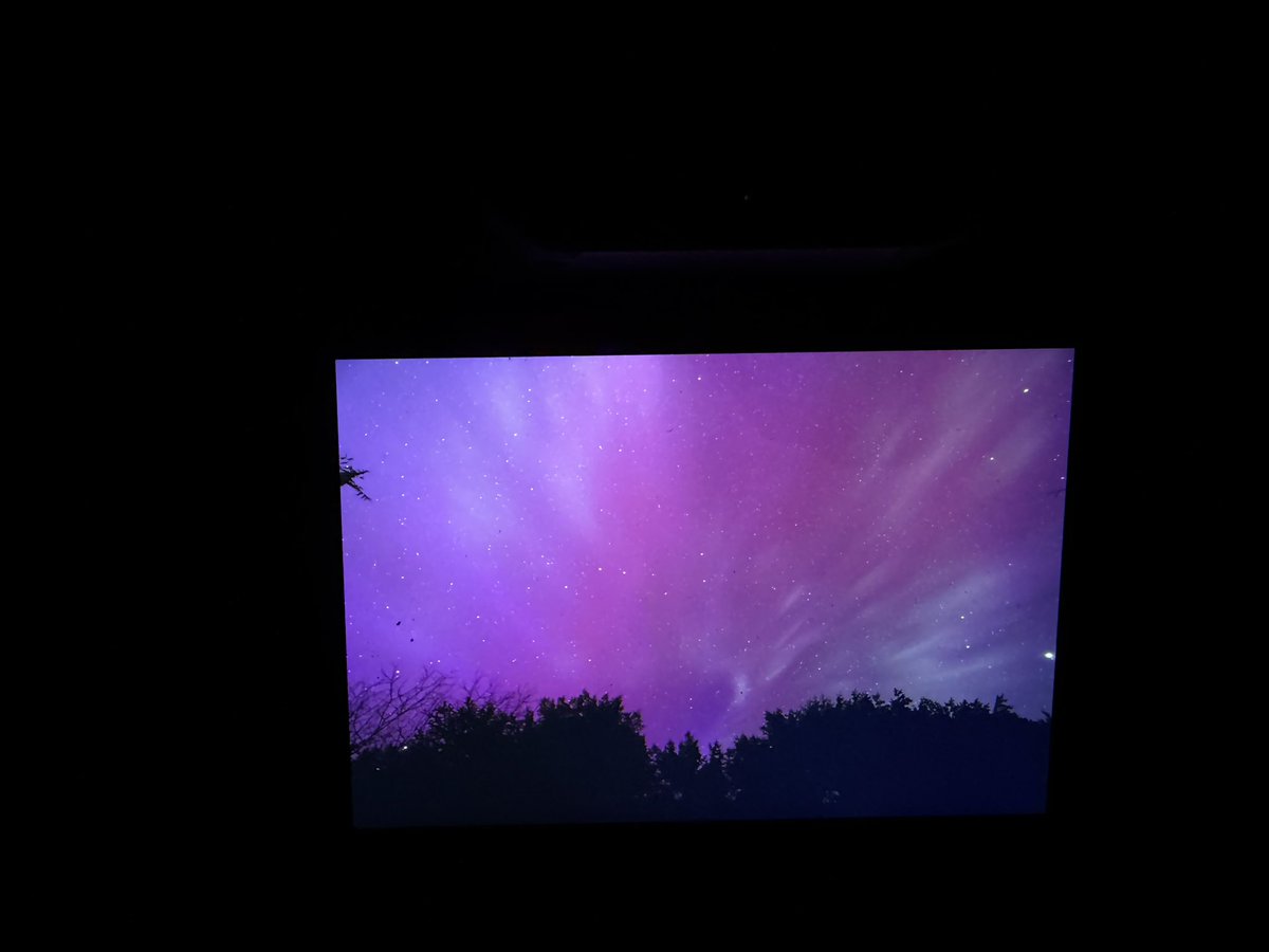 BenJurkovichWX's tweet image. Tonight has been top tier for the #northernlights in Washington state and they are still going! All of these images have been taken near Darrington, WA. We have had overhead, dancing pillars, and even some brief snaking ribbons. Now strobing. #auroresboreales #wawx #weather