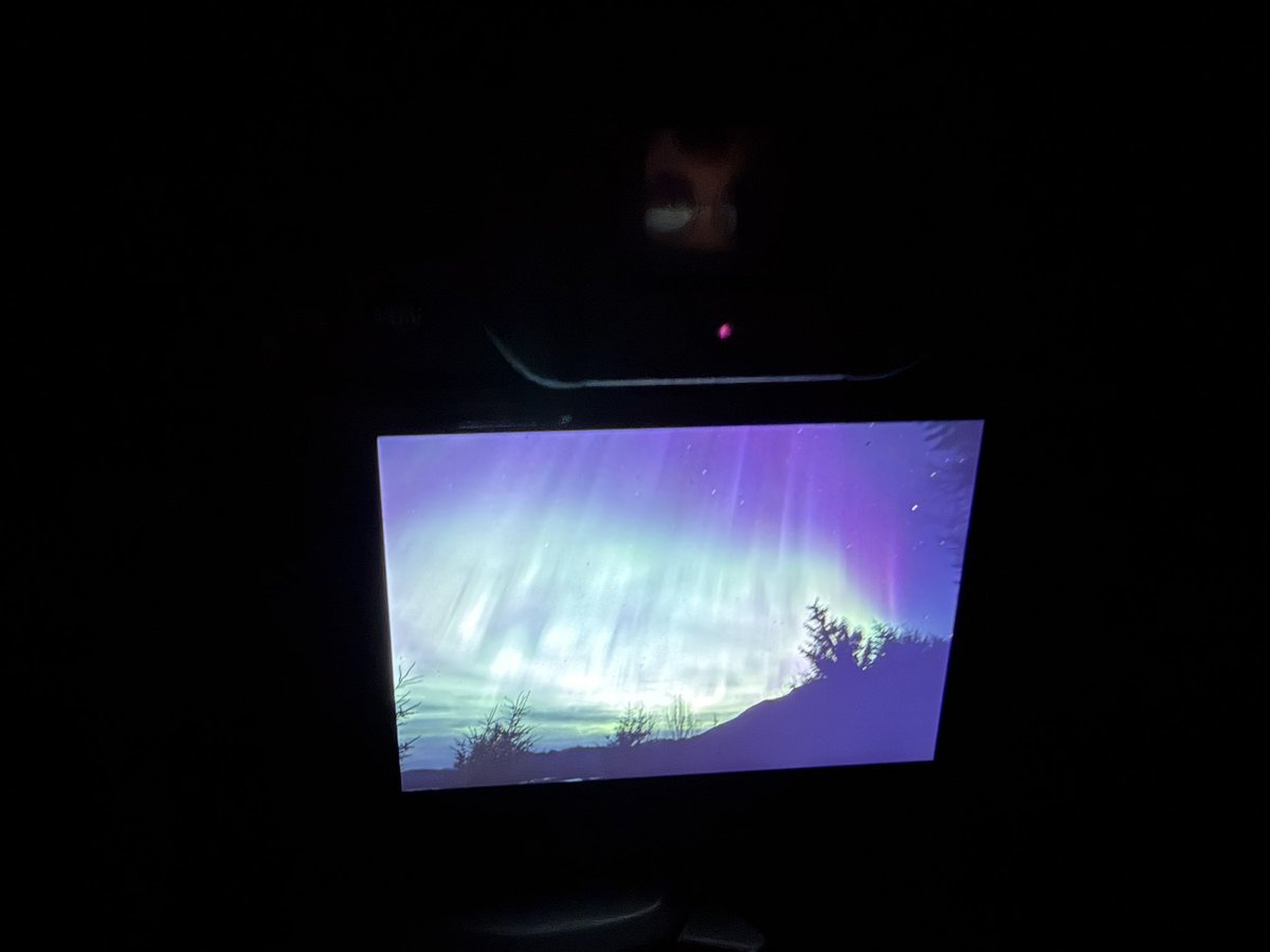 BenJurkovichWX's tweet image. Tonight has been top tier for the #northernlights in Washington state and they are still going! All of these images have been taken near Darrington, WA. We have had overhead, dancing pillars, and even some brief snaking ribbons. Now strobing. #auroresboreales #wawx #weather