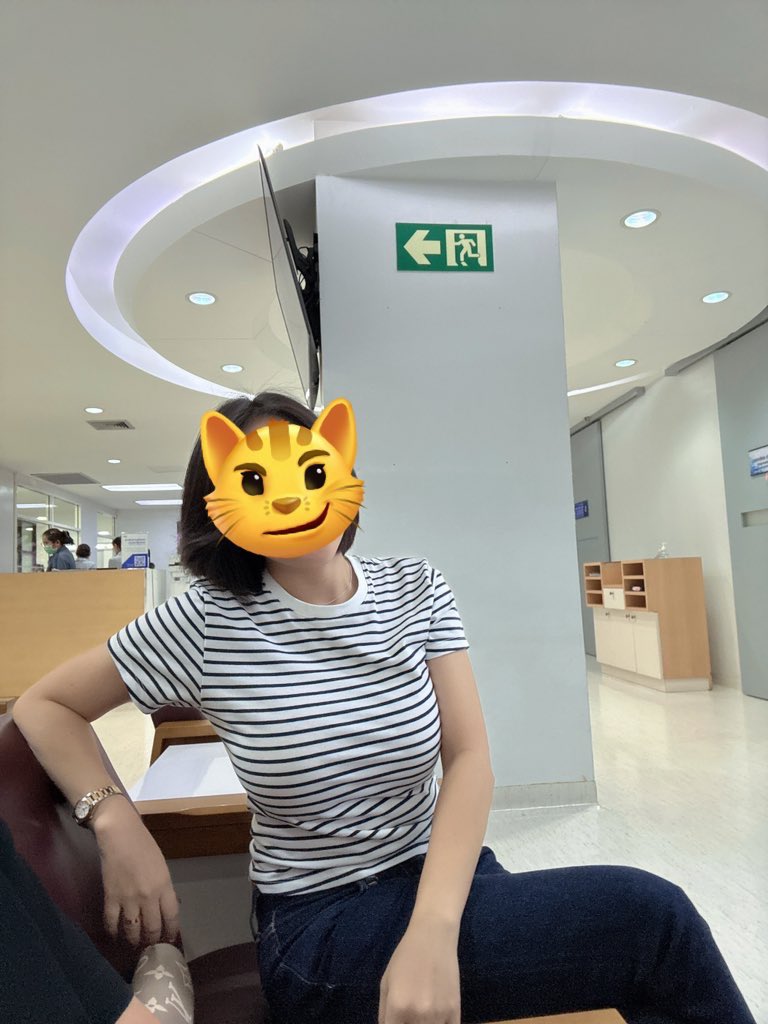 Cpluskao's tweet photo. เวลาเศร้า ผัวจะคอยดึงสติเสมอ
ว่า… กูอยู่นี่ มึงจะคิดถึงใคร 😳😅
————————————————-
#openrelationship 🌻🐬🪼
#polyamorousrelationship 🌻🌿🕊️ https://t.co/epC874tZal