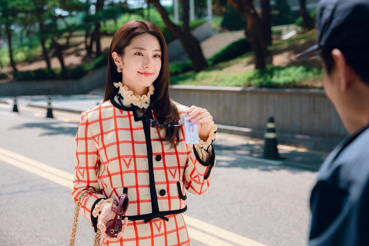 Netflixシリーズ
『恋は飴模様』

目覚めると
記憶はなくなっていて、
隣には見知らぬ”恋人”！？

甘く溶けて、離れられない。
厄介な恋が動き出す。

2026年独占配信！

#恋は飴模様
#WhatNext #NextOnNetflix #NoNJP26
#Netflix #ネットフリックス #ネトフリ