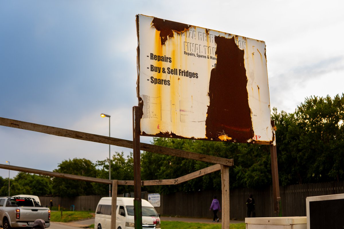 IndaoHub's tweet photo. For 10 years, Nkosi Mpoko has been fixing fridges in the township. When food is at risk, he shows up.

Final Touch Refrigeration 🔧❄️
📍 Phomolong, Tembisa
📞 064 057 3289
🔗 Indaohub listing: https://t.co/SLX4iYqoy5

https://t.co/2AIaNrZaqk - Live Local
#indaohub #tembisa https://t.co/ql2lkh4zsi