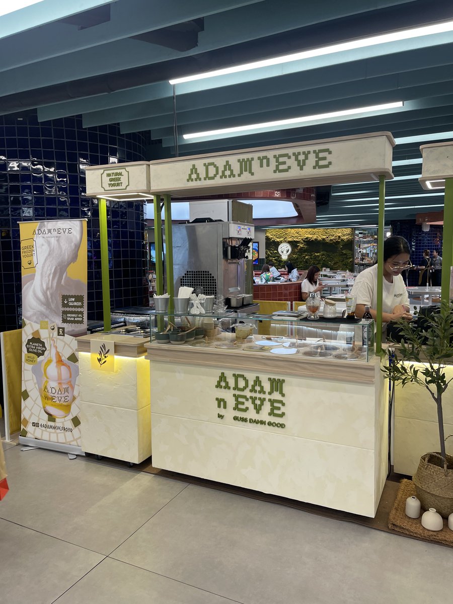 เพิ่งเคยลองอีกร้านของ guss damn good โฟรโยเทกเจอร์กับรสชาติไม่ได้ว้าวซ่าแต่คือดีเลย ตอนแรกเล็ง 89 บาท แต่ไม่น่าพอเลยเขยิบไป 129 ละพอเห็น +20 ได้น้ำมันมะกอก น้ำผึ้งป่า และเกลือ คอมโบที่ชอบ สรุปจบที่ 149 แต่อร่อยมาก ให้ทอปปิ้งเจิ่งนองมาก ร้าน adam n eve ป้อปอัพที่เซ็นชิดลมค่า เริ่ด