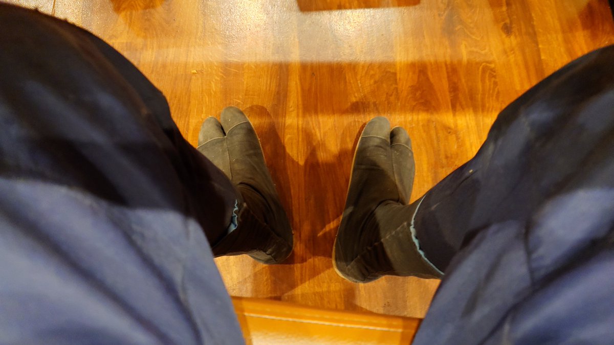 お疲れさん
日が陰るとかなり寒かった
温まるため帰りに飯屋へ