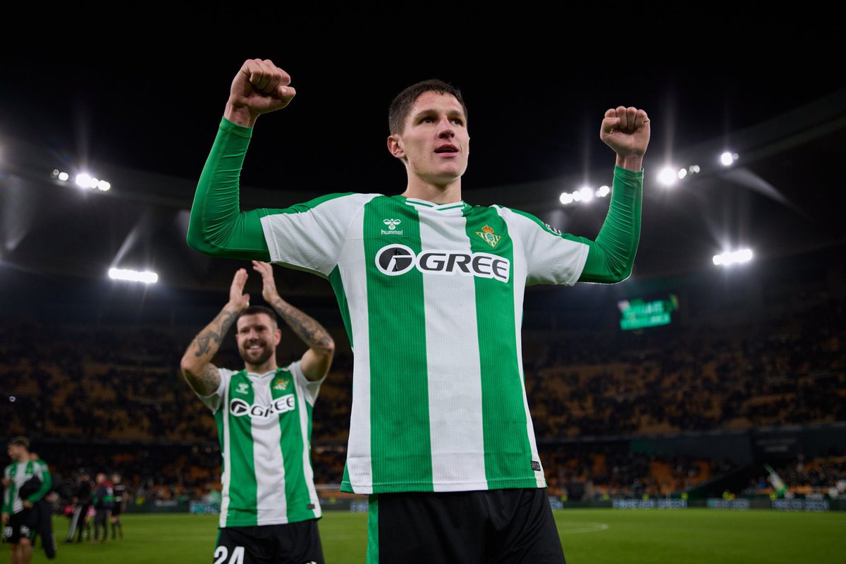 ¡Un martes más de tertulia en #OnceInicial de #RealBetisRadio! 👉🏻 Nos acompañarán <a href="/manu_colchon/">Manu Colchón</a>,  <a href="/JaviCarbonero8/">JaviCarbonero</a>, <a href="/alvaritomfs/">Álvaro Borrego</a> y <a href="/JulioMartin97/">Julio Martín</a> 💚🤍

📺 También podéis verla en DIRECTO en #RealBetisTV (10:05h) ➡️ realbetisbalompie.es/rtvbetis/direc…