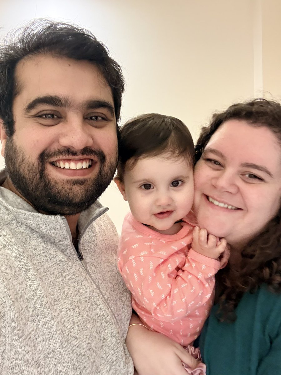 And just like that my Roshni turned 1. She is the best kid in the world. ❤️
Can’t be more thankful to Bhole nath!