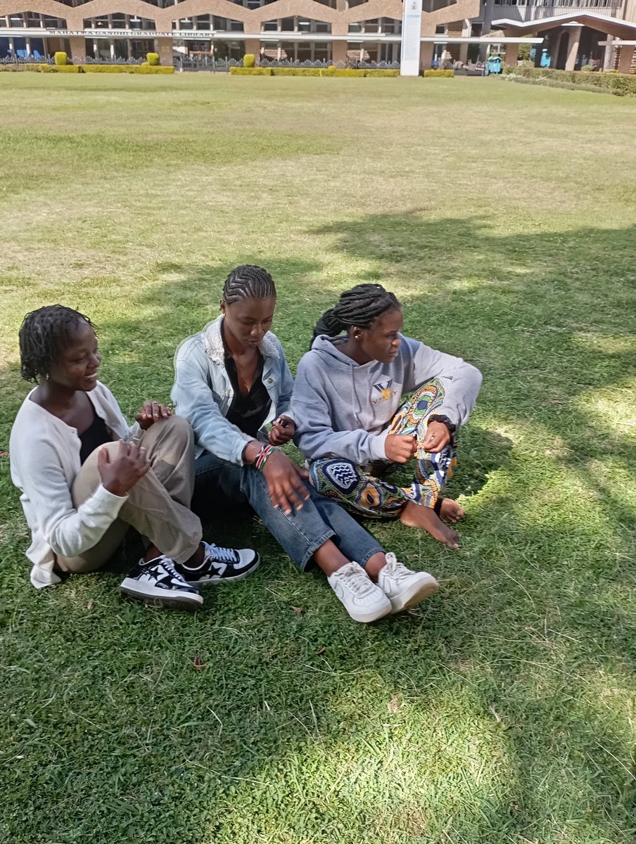 Atieno06's tweet photo. Togetherness is Wellness .Friendship is part  of mental health .
#ComradeWellness 
#2dayswellnessworkshop 
#MentalHealthMatters 
#WeareUoN https://t.co/kIgUAFRKUZ