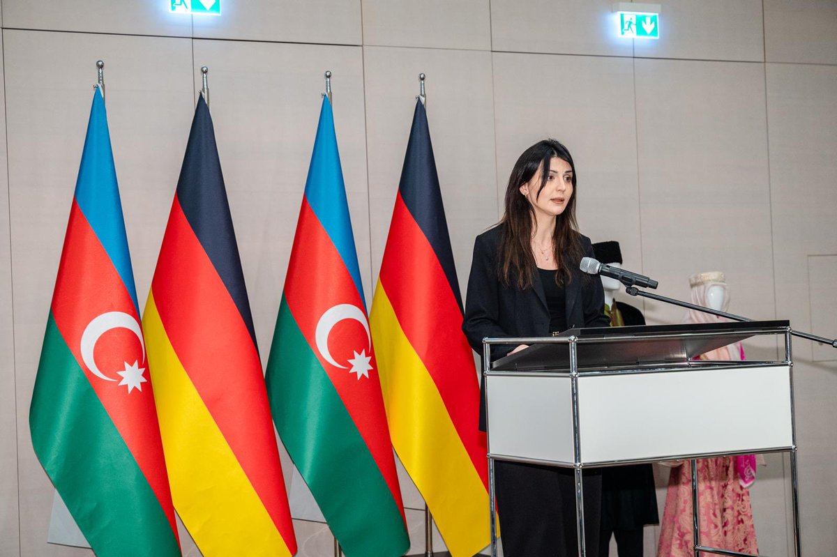 AzEmbGermany's tweet image. Gedenken an den „Schwarzen Januar“ in Berlin

Anlässlich des 36. Jahrestages der Tragödie des Schwarzen Januars (20. Januar 1990) hat die Botschaft der Republik Aserbaidschan in Deutschland im Aserbaidschanischen Kulturzentrum in Berlin eine Gedenkveranstaltung organisiert. 

Zu…