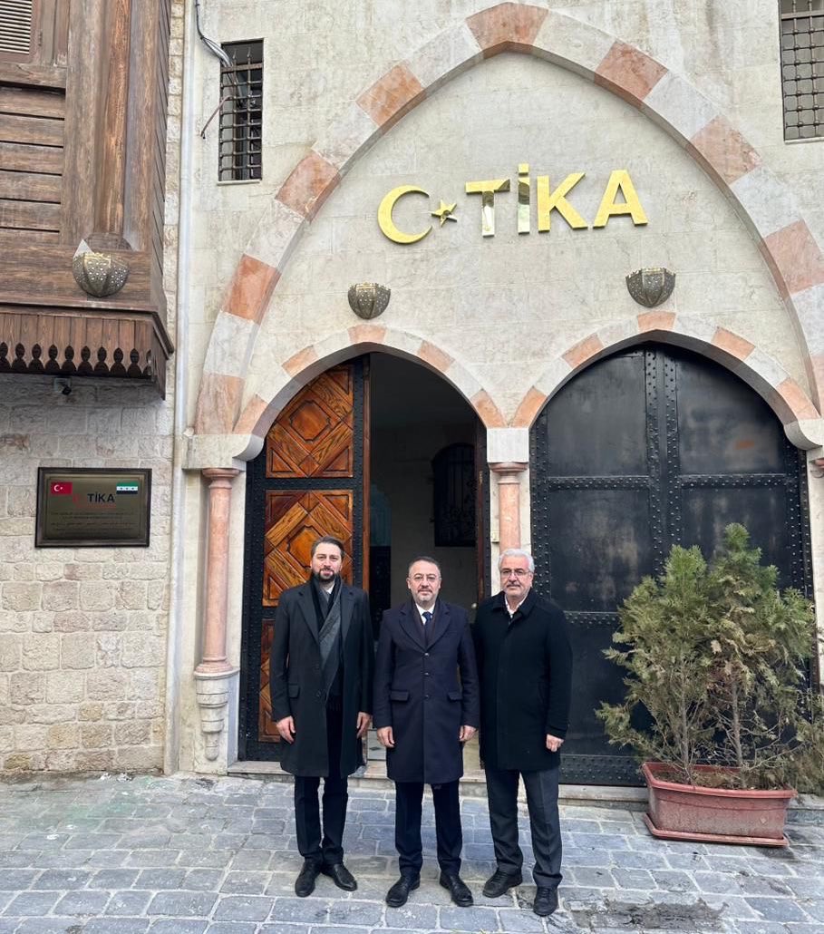 Halep Koordinatörümüz Abdullah Sarı, T.C. Şam Büyükelçisi Sayın Nuh Yılmaz’ı (<a href="/nuhyilmaz/">Nuh Yılmaz</a>) Halep’te yeni açılan irtibat ofisimizde misafir etti.