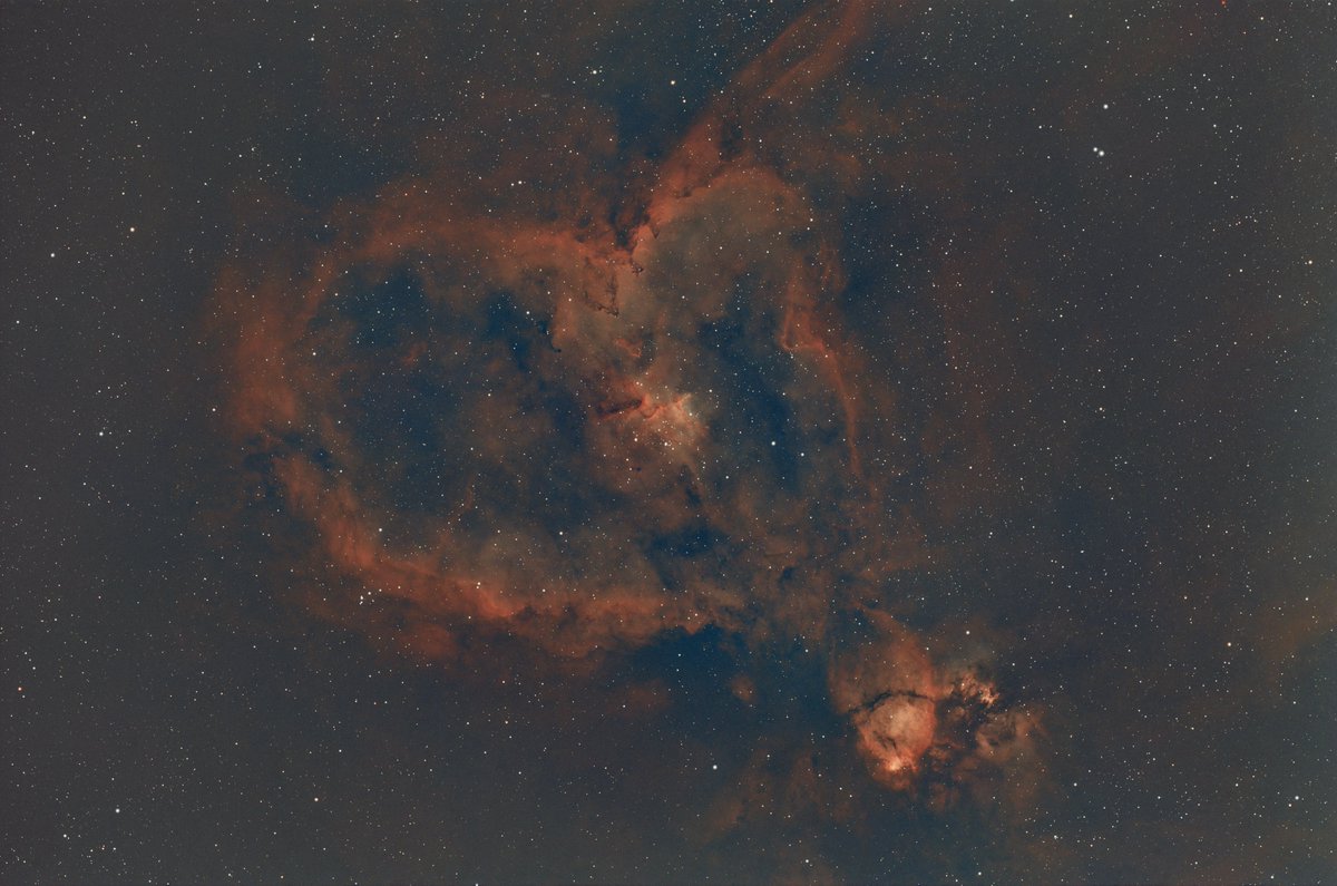 hige_photos's tweet image. 駅前の家のベランダから７時間ほど撮ったハート星雲（IC1805）
#astrography