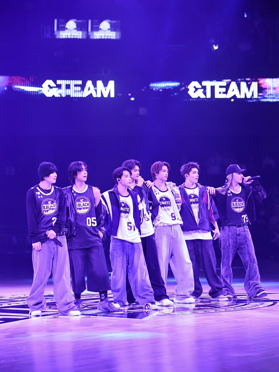 kumi_andteam_ej's tweet photo. オールスターライブの写真見てくださった皆さんありがとうございます😊🙏
終始緊張での手ブレと照明との戦いでしたが(笑)雰囲気だけでもお伝えできてたら嬉しいなぁ☺️
DAY2のはまた載せます😂

#andTEAM
#Bリーグオールスター https://t.co/yM6YnPpEGi