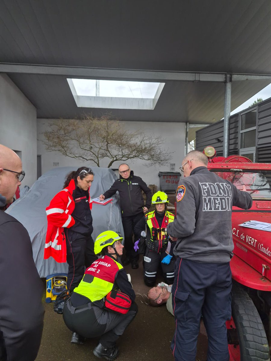 Sapeurs-pompiers 40 tweet media