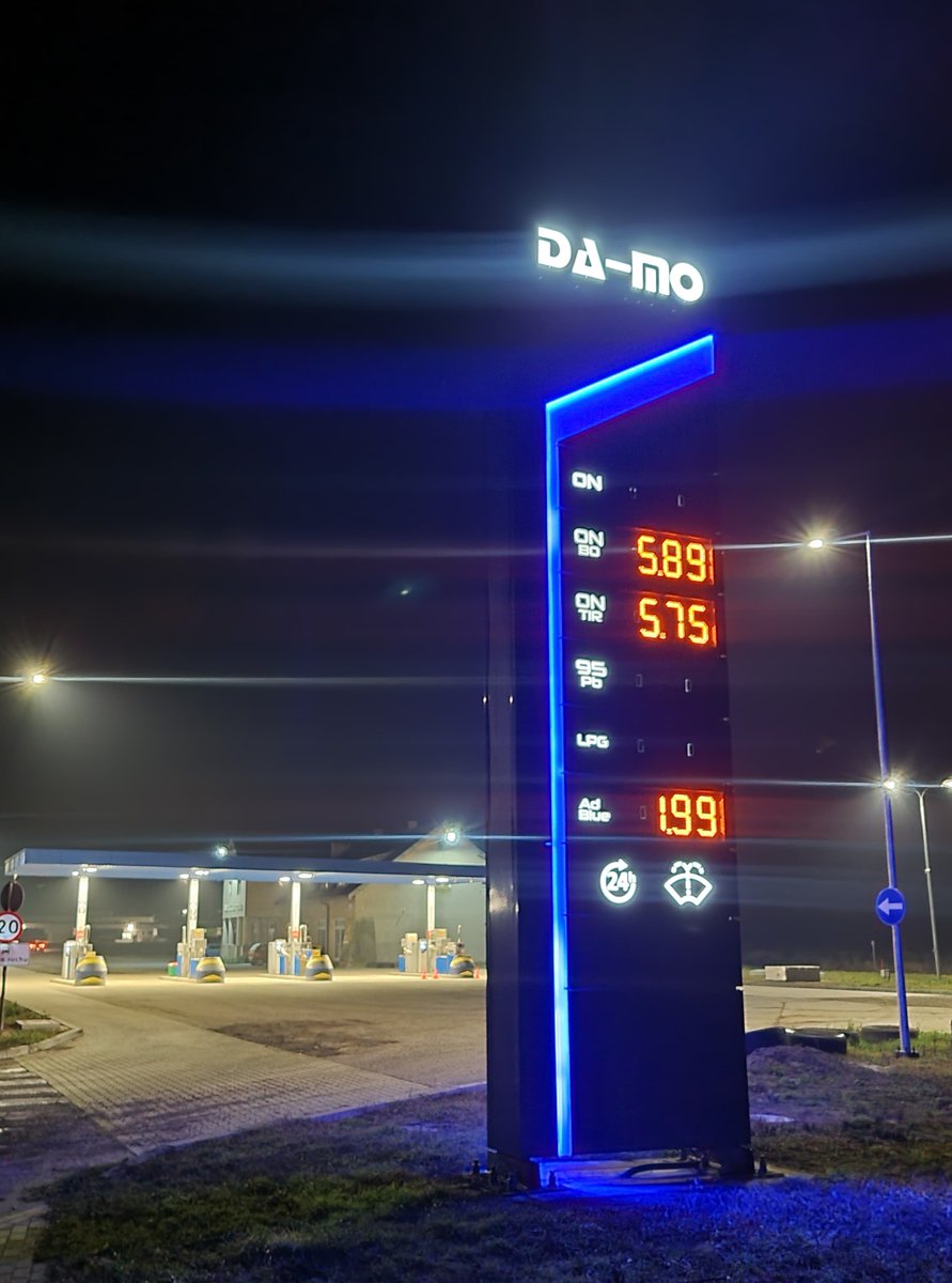 HectronicPolska's tweet photo. Nowoczesna stacja paliw firmy DAMO z tankomatami HecVision
Przy drodze krajowej nr 92, pomiędzy Łowiczem a Sochaczewem, została uruchomiona nowa, w pełni zautomatyzowana stacja paliw firmy  DAMO, zaprojektowana z myślą o maksymalnej wygodzie kierowców oraz efektywności. https://t.co/kLfT3tBa11