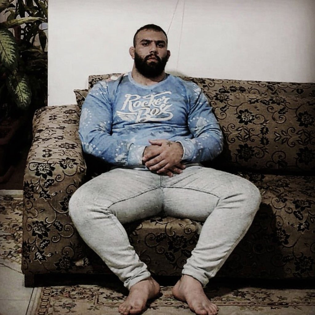 batojoon's tweet image. Do you know what excites me?
Not your body
Your “yes”

Say the things you never said
How cock craved you are
How dirty you are. 

I will love it
Admit things to me you never have before. 
I will get turned on and you will feel free
Without lies you glow 
That glow
is what I want