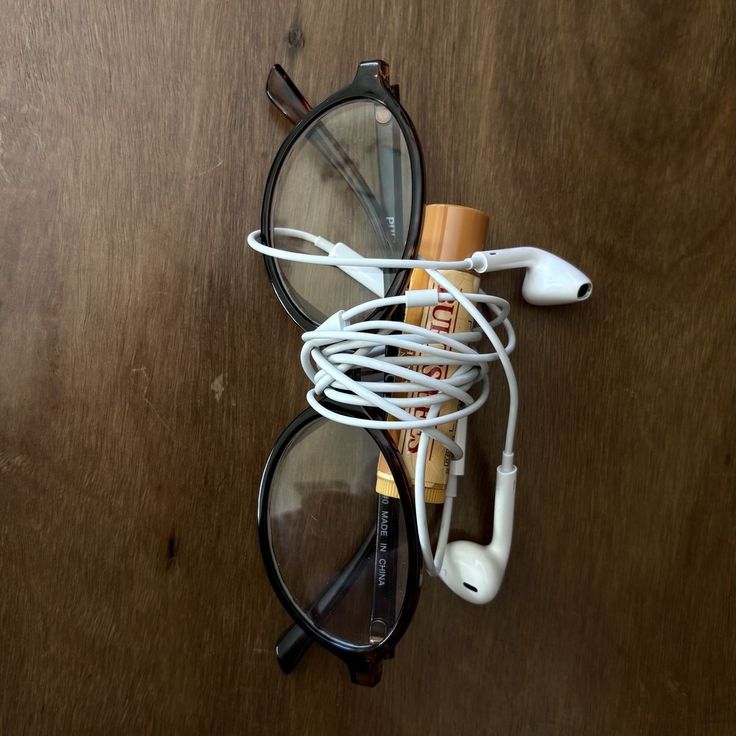 kafkaesquue's tweet image. 