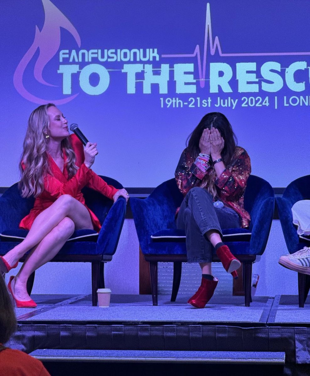 DanikaBray's tweet image. When your TV wifey supports you in everything you do and you get super emotional 🥹 BFFs 4eva ✨