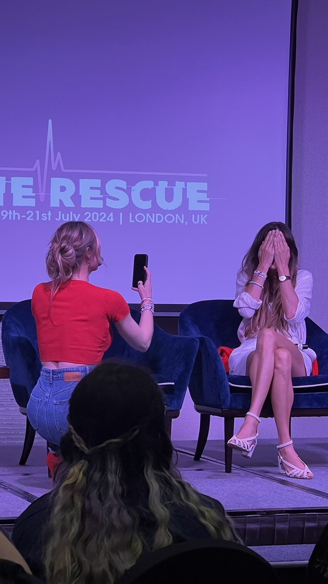 DanikaBray's tweet image. When your TV wifey supports you in everything you do and you get super emotional 🥹 BFFs 4eva ✨