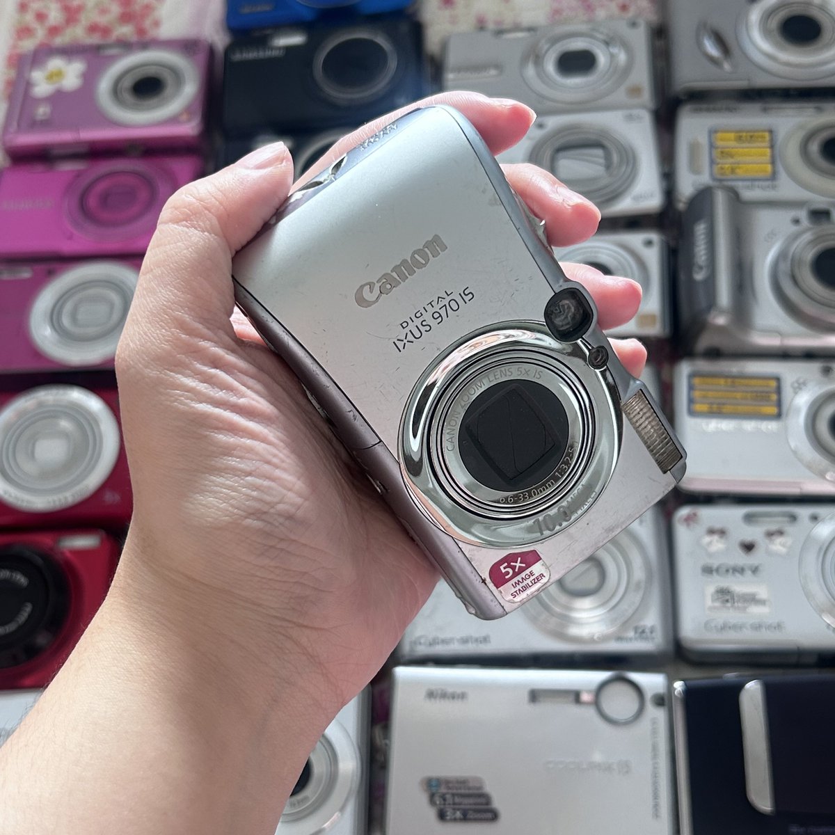 _ggoodgirll_'s tweet image. New dekdek naka tomorrow (21/01 ) 19:30  ka ราคาเริ่มหลักร้อยน้า มาเสริฟ์รุ่นฮิตจุกๆ ราคาดีมากรอบบนี้ เข้าฉ่ามมม
📌รี+ปักลด100บาท รีบปักกันเลยน้า📌

#กล้องดิจิตอลมือสอง  #กล้องดิจิตอลเก่า  #กล้องดิจิตอล